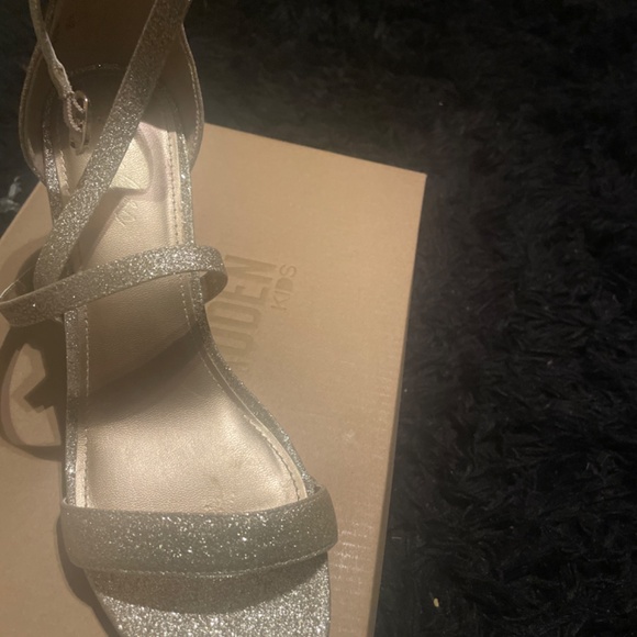 High heels - Picture 2 of 3